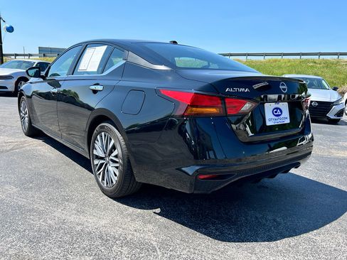 Used 2025 Nissan Altima 2.5 SV image 5