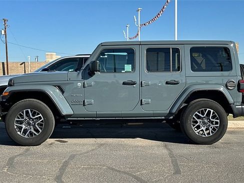 Certified 2024 Jeep Wrangler Sahara image 10