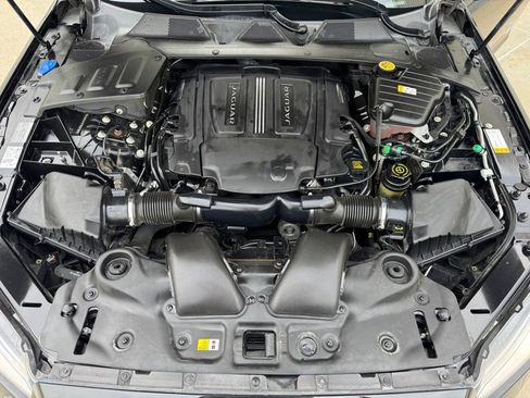 Used 2015 Jaguar XJ L Supercharged image 35