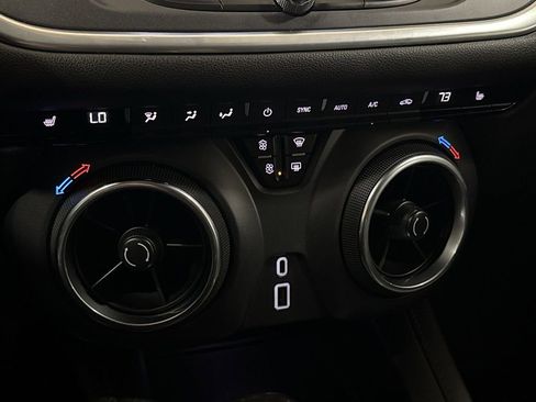 Used 2020 Chevrolet Blazer LT FWD image 16