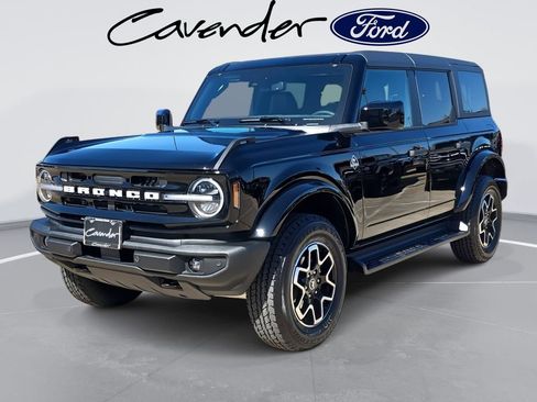 New 2026 Ford Bronco Outer Banks image 8