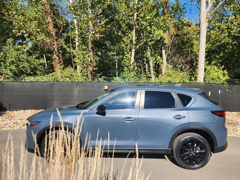 Used 2023 MAZDA CX-5 Carbon Edition image 2