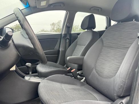 Used 2016 Hyundai Accent SE image 18