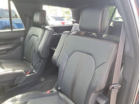 Certified 2022 Ford Expedition Platinum image 12