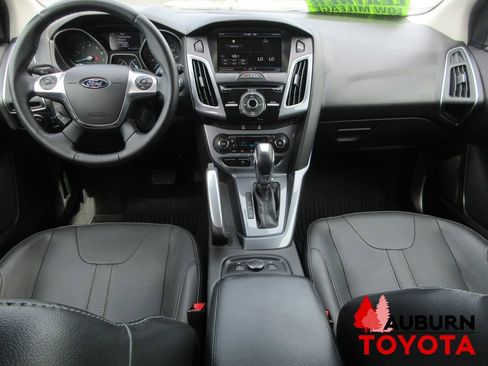 Used 2014 Ford Focus Titanium FWD image 20