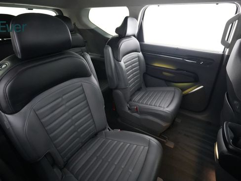 Used 2024 Kia EV9 Land AWD/4WD image 5
