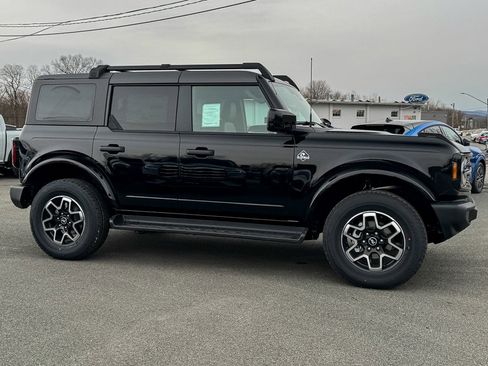 New 2026 Ford Bronco Outer Banks AWD/4WD image 9