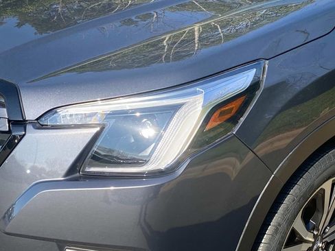 Used 2023 Subaru Forester Limited AWD/4WD image 5