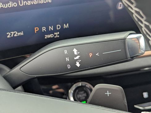 Used 2025 Buick Envision Sport Touring image 31