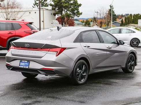 Certified 2023 Hyundai Elantra SEL image 9