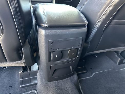 Used 2022 Ford Explorer XLT w/ Equipment Group 202A image 22