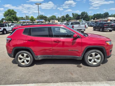Used 2021 Jeep Compass Latitude AWD/4WD image 5