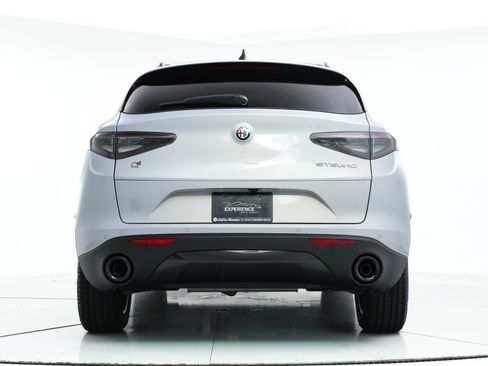 New 2025 Alfa Romeo Stelvio Sprint w/ Convenience Package AWD/4WD image 4