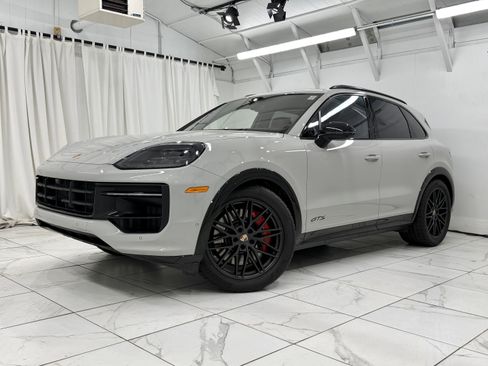 Certified 2026 Porsche Cayenne GTS AWD/4WD image 1