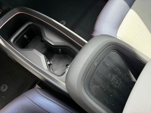 New 2026 Nissan Leaf Platinum+ w/ Cargo Package (Platinum+) image 25