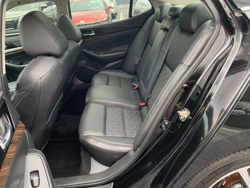 Used 2017 Nissan Maxima Platinum FWD image 22