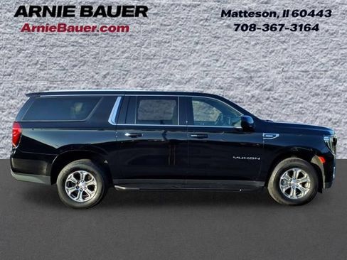 Used 2022 GMC Yukon XL SLE w/ Gmc Pro Safety Plus Package AWD/4WD image 4