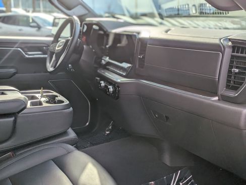 Used 2025 GMC Sierra 1500 SLT image 22