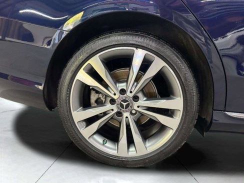 Used 2018 Mercedes-Benz C 300 Sedan image 46