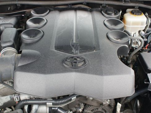 Used 2016 Toyota 4Runner SR5 Premium image 28