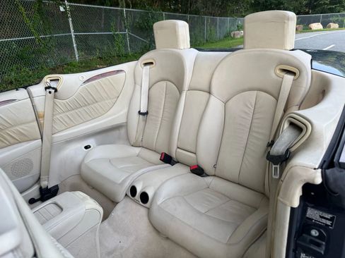 Used 2007 Mercedes-Benz CLK 350 Cabriolet image 19