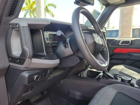Used 2022 Ford Bronco 2-Door AWD/4WD image 9