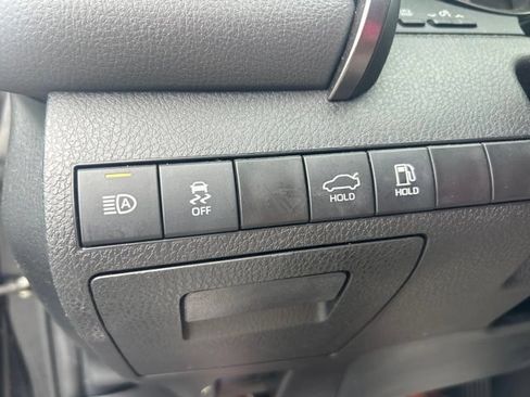 Used 2023 Toyota Camry SE FWD image 14