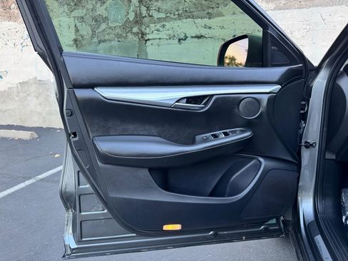 Used 2019 INFINITI QX50 Luxe FWD image 11