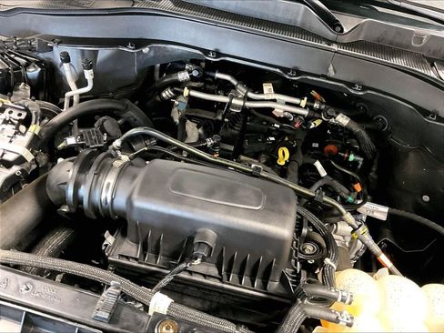 Used 2023 Ford Explorer XLT w/ Equipment Group 202A AWD/4WD image 36