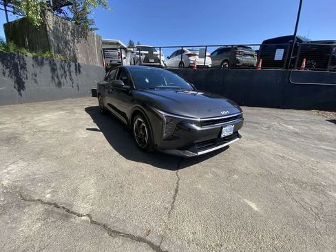 Used 2025 Kia K4 EX FWD image 8