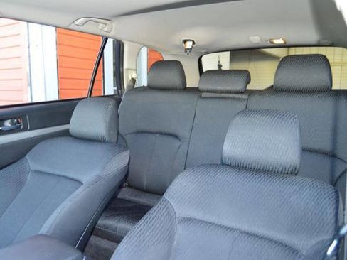 Used 2010 Subaru Outback 2.5i Premium w/ Protection Package 1A image 43