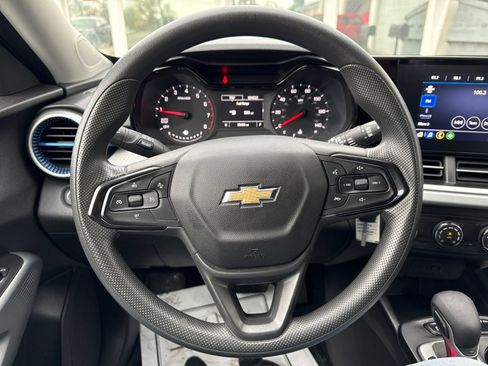 Used 2024 Chevrolet Trax LS image 14