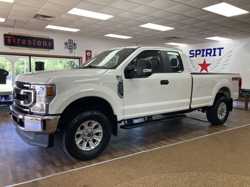 Used 2022 Ford F250 XL w/ STX Appearance Package AWD/4WD image 1