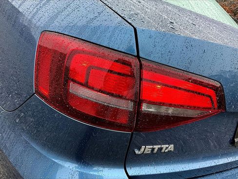 Used 2017 Volkswagen Jetta S w/ Jetta S Cold Weather Package image 21