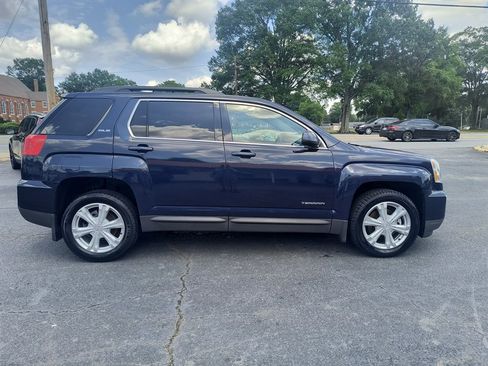 Used 2017 GMC Terrain SLE AWD/4WD image 6
