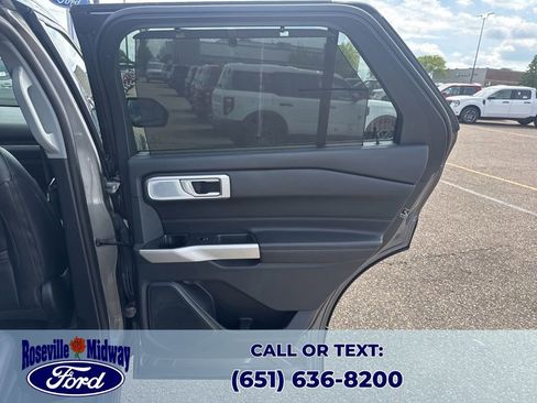 Used 2023 Ford Explorer Limited w/ Limited Technology Package AWD/4WD image 43