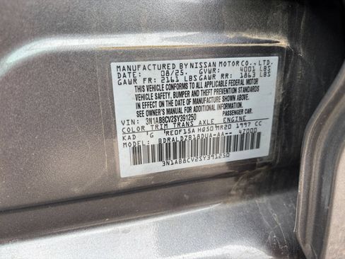 Used 2025 Nissan Sentra SV FWD image 26
