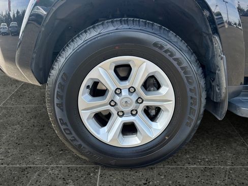 Used 2024 Toyota 4Runner SR5 Premium w/ Moonroof Package AWD/4WD image 4