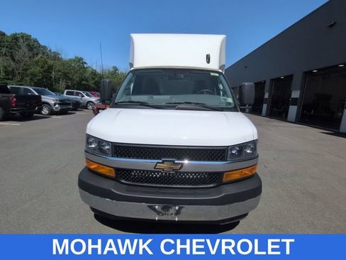 Used 2025 Chevrolet Express 3500 w/ Power Convenience Package RWD image 6