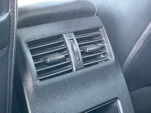 Used 2022 Mitsubishi Outlander SE image 31