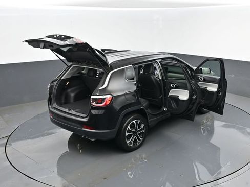 Used 2022 Jeep Compass Limited AWD/4WD image 26