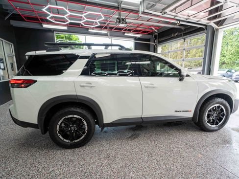 Used 2024 Nissan Pathfinder Rock Creek AWD/4WD image 4