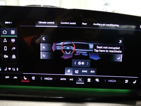 Used 2025 Audi Q6 e-tron Premium Plus w/ Premium Plus image 8