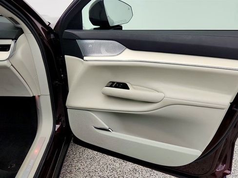 Used 2025 Volvo EX90 Ultra image 27