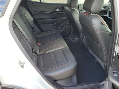 Used 2025 Chevrolet Trax RS image 11