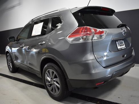Used 2016 Nissan Rogue SL image 3