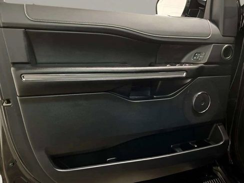 Used 2021 Ford Expedition XLT RWD image 16