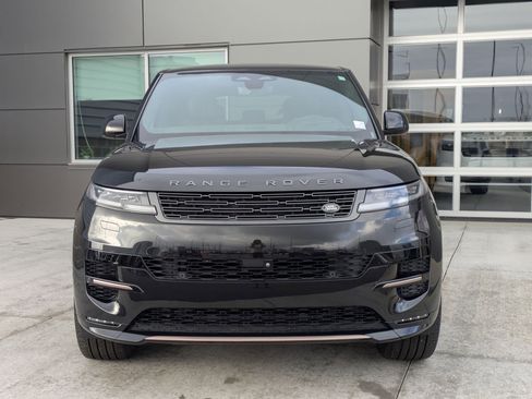 Used 2025 Land Rover Range Rover Sport Autobiography image 2
