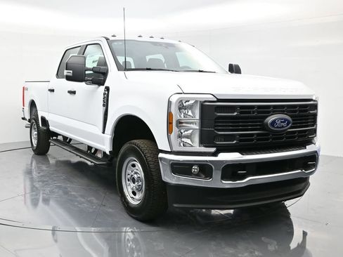 New 2026 Ford F250 XL w/ XL Chrome Package image 1