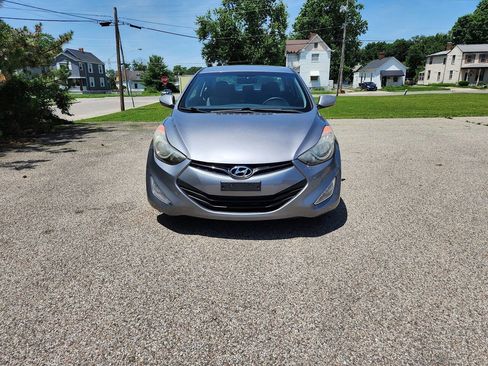 Used 2013 Hyundai Elantra FWD image 3